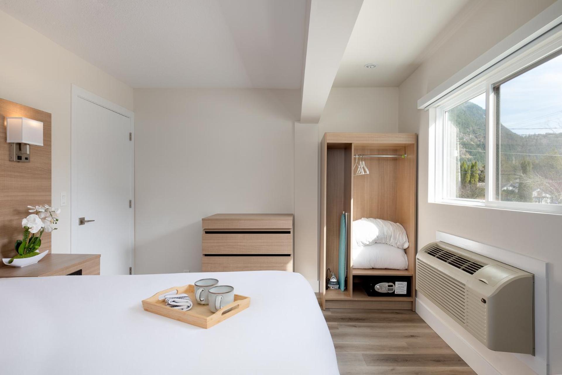 Harrison Grand Motel Harrison Hot Springs Bagian luar foto